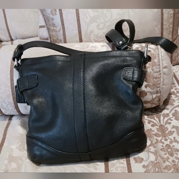 Coach Black Leather Chain Tote Bag Y2K EUC - Picture 2 of 15